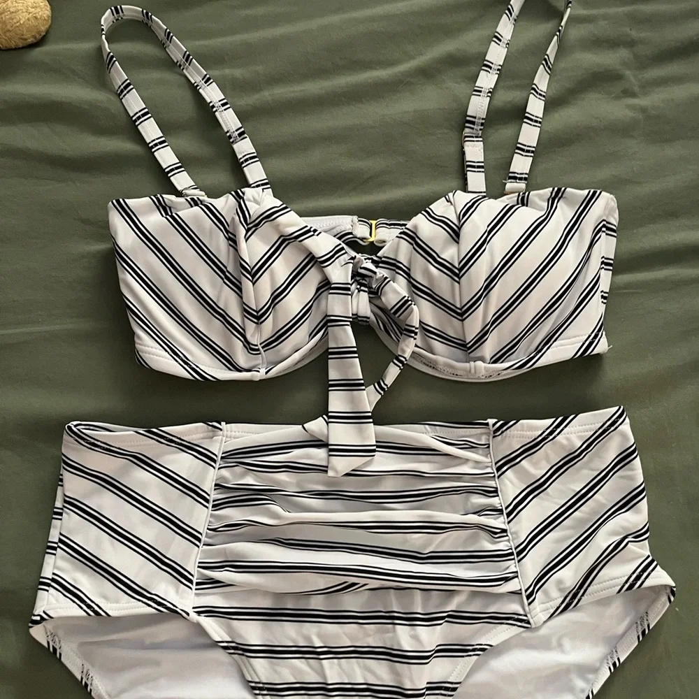 Navy blue striped high waist bikini, size 14 - Picture 4 of 4